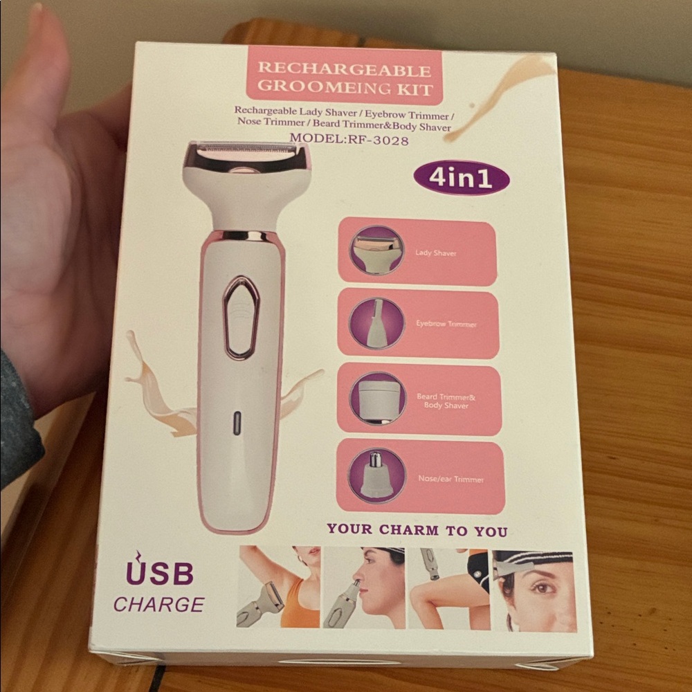Rechargeable 4-in-1 Grooming Kit - White & Pink